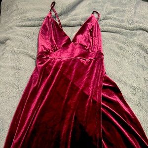 Red dress with slit Fashion Nova